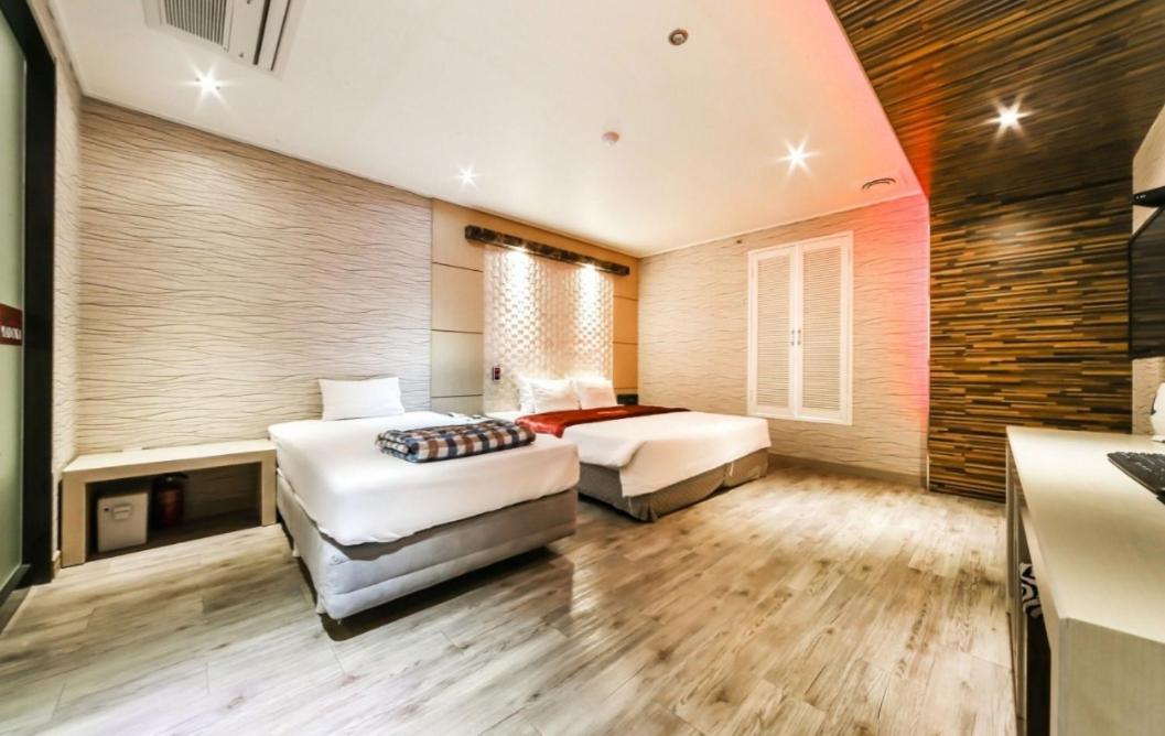 Madoka Motel Gyeongju Zewnętrze zdjęcie