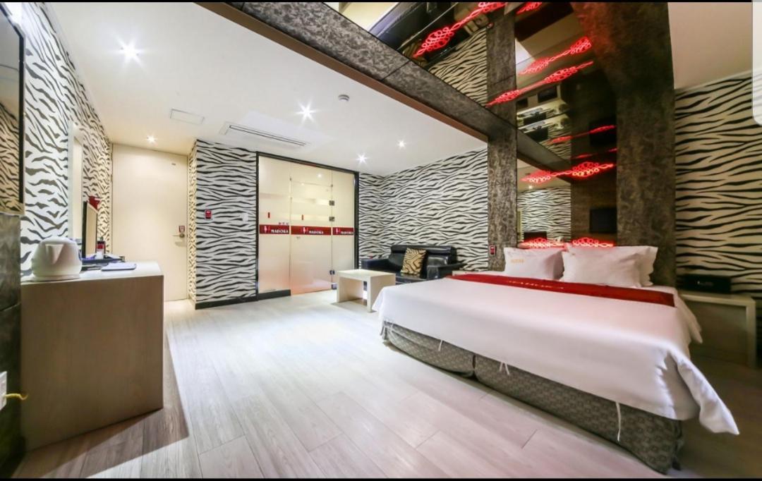 Madoka Motel Gyeongju Zewnętrze zdjęcie