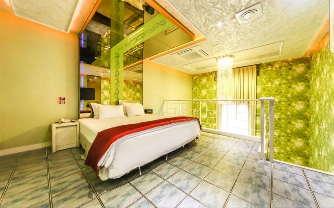 Madoka Motel Gyeongju Zewnętrze zdjęcie